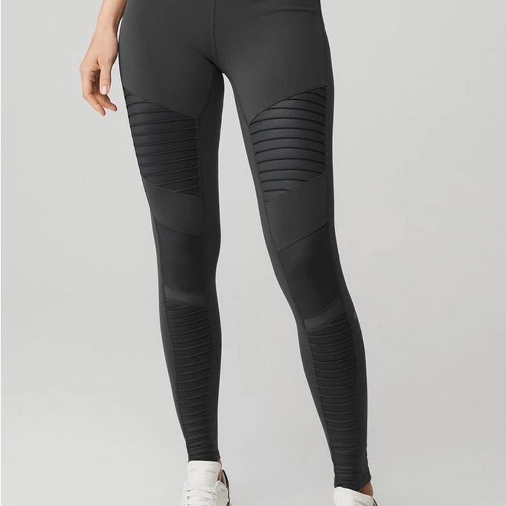 ALO Yoga Gray Ribbed Leggings